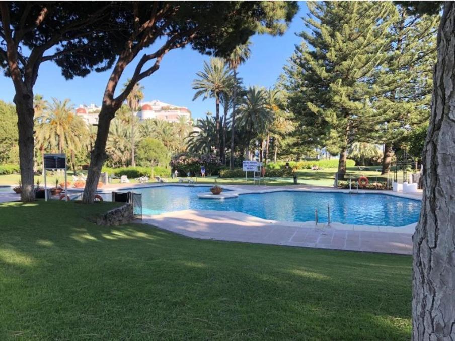 Lägenhet Playa Del Duque Ocean Club 1 *